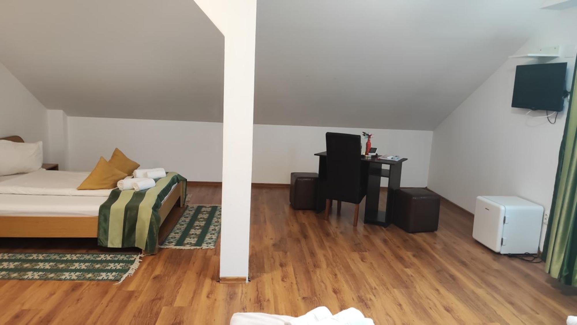 Motel Prislop Haţeg Εξωτερικό φωτογραφία